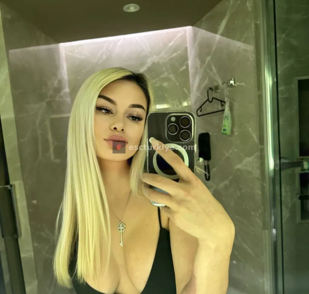 Selima — İstanbul Escort — fotoğraf 1